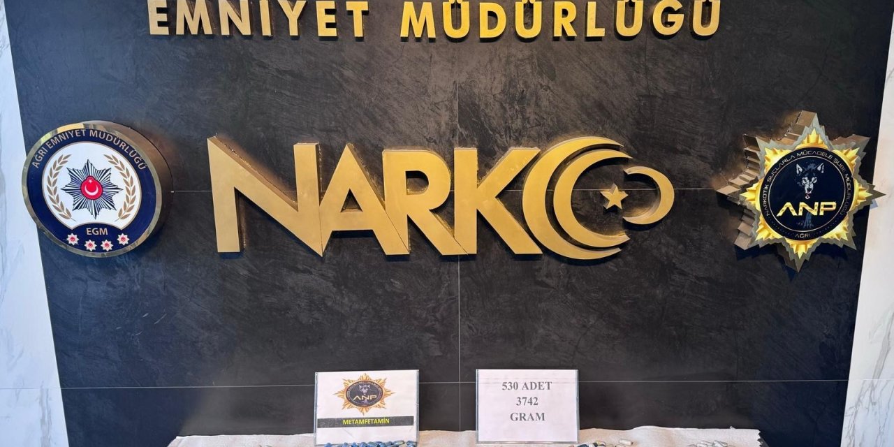 Midelerinden 3 Kilo 742 Gram Uyuşturucu Çıktı