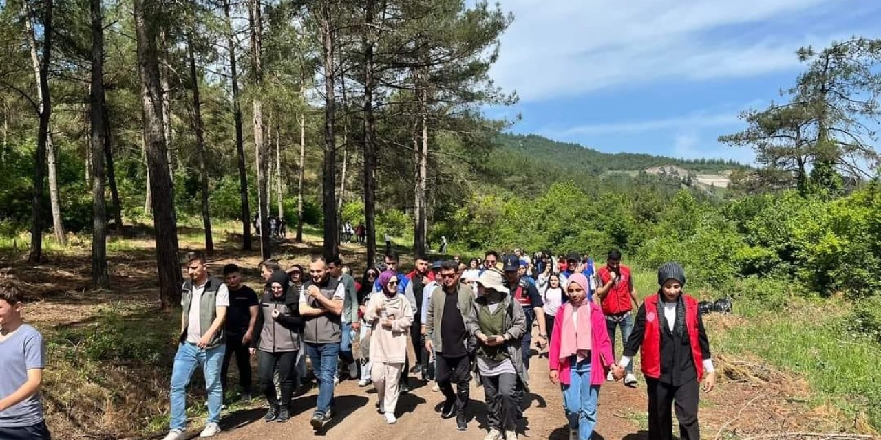 Sındırgı’ Da Gençler Doğada Buluştu