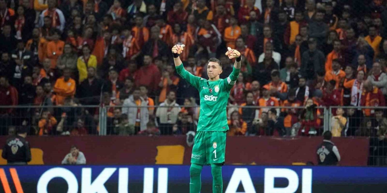 Fernando Muslera, Fenerbahçe’ye Karşı 30 Derbiye Çıktı