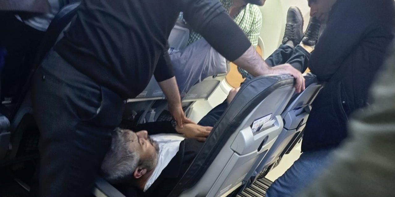 Milletvekili Erol, Uçakta Kalbi Duran Hastayı Hayata Döndürdü