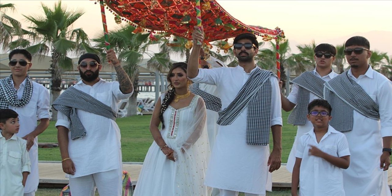 Antalya 4 gün 4 gece süren Hint düğününe ev sahipliği yaptı