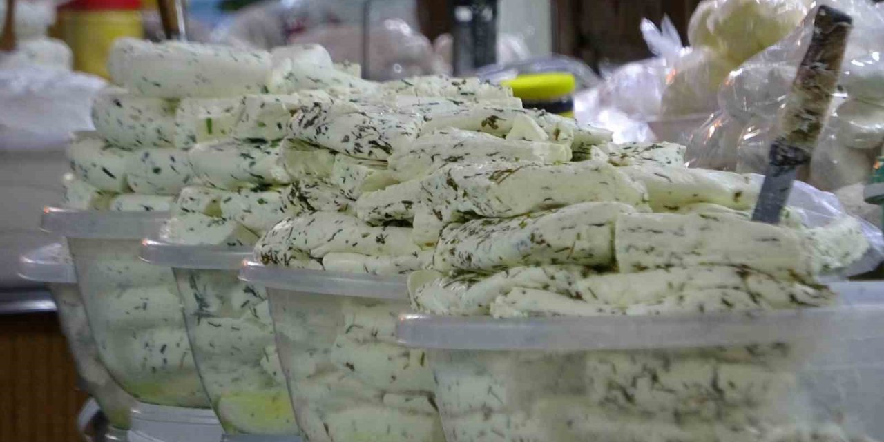 Van’ın Taze Otlu Peyniri Satışa Sunuldu
