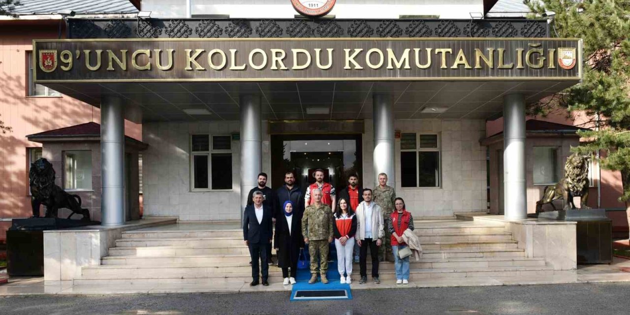 Kolordu Komutanı Algan’a Gençlik Ziyareti