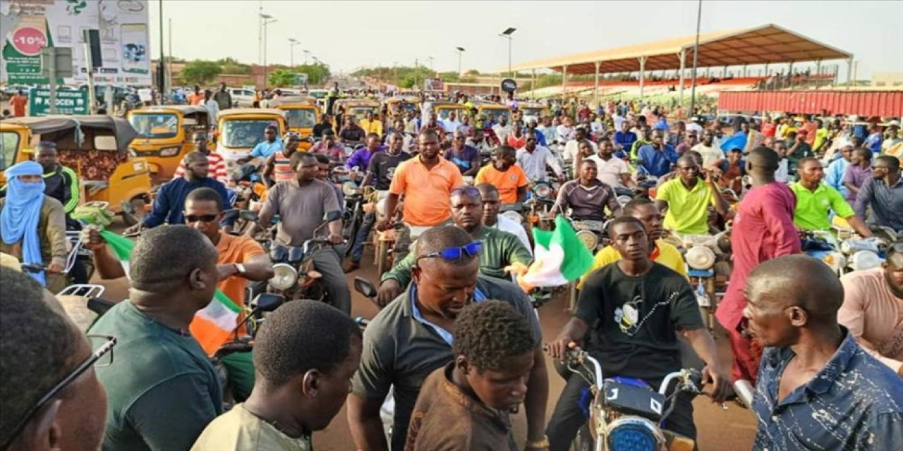 Nijer ordusu, darbecilere destek verdiğini açıkladı