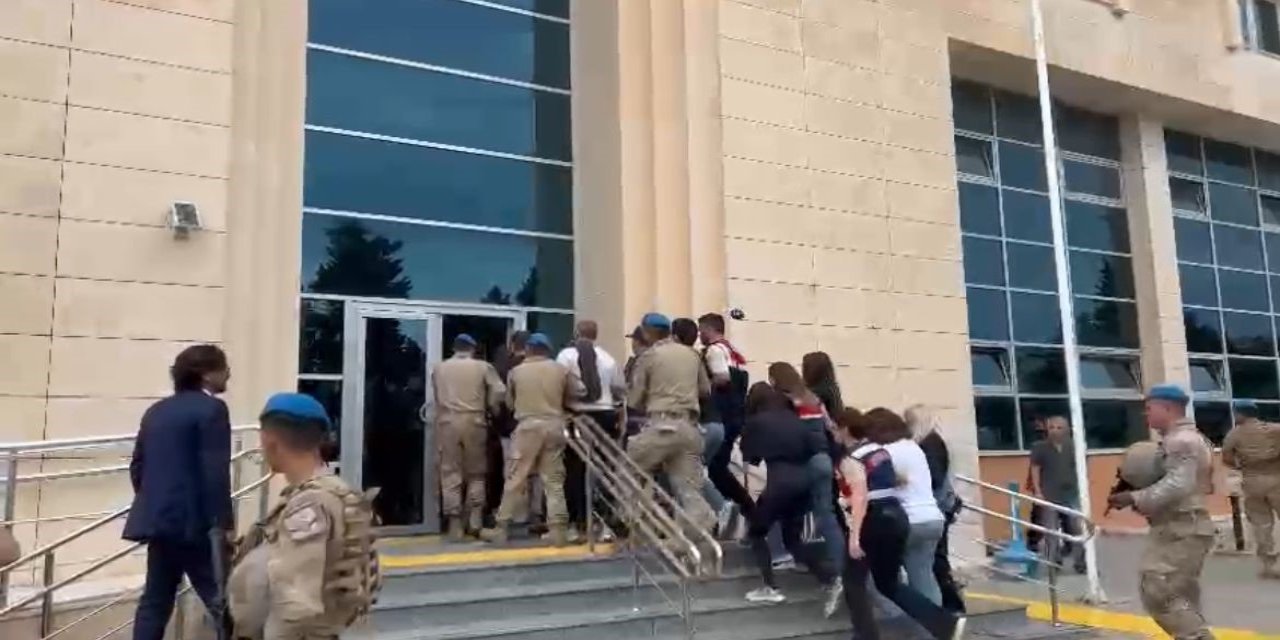 İzmir’deki Dolandırıcılık Operasyonunda 2 Tutuklama