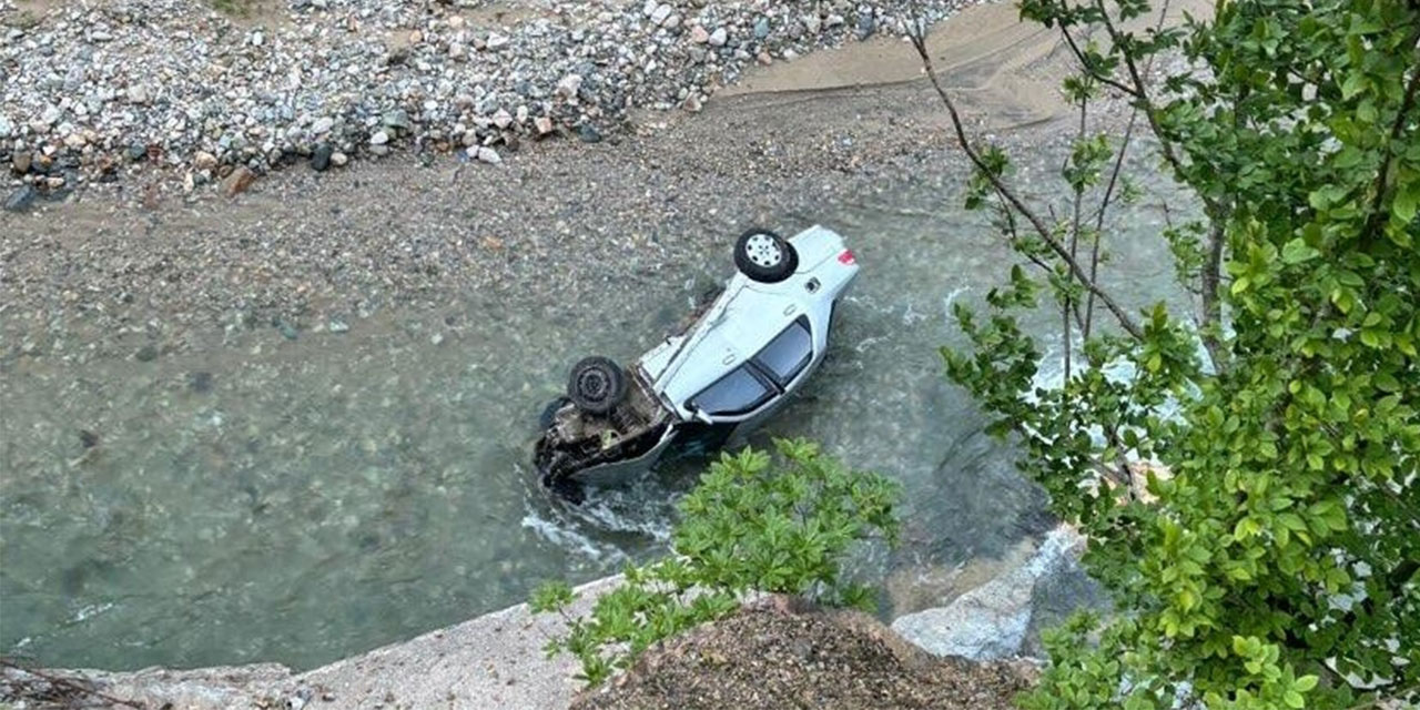 Giresun'da dereye devrilen otomobilin sürücüsü öldü