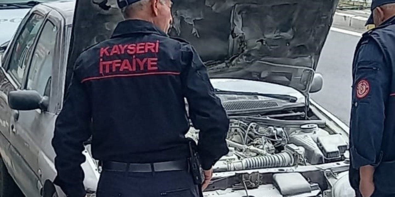 Park Halindeki Otomobil Yandı