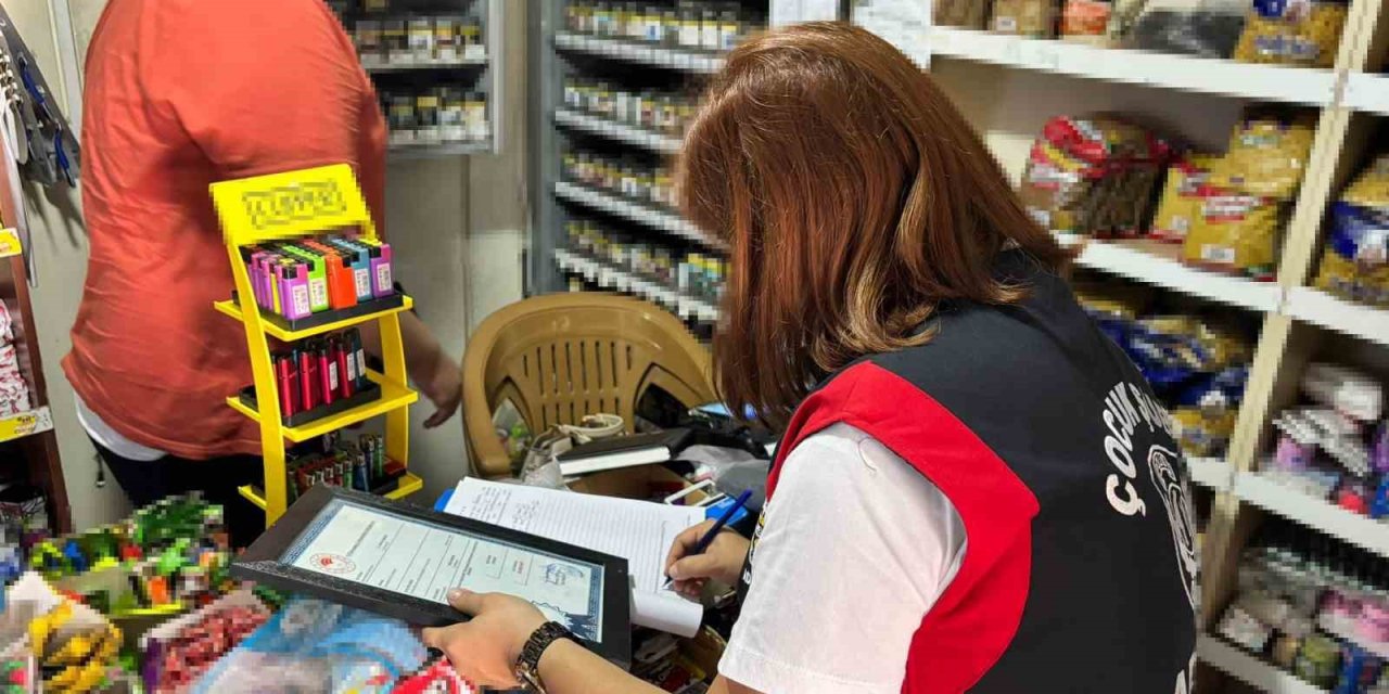 Adana’da Polis Ekipleri 226 Okul Ve Çevresini Denetledi