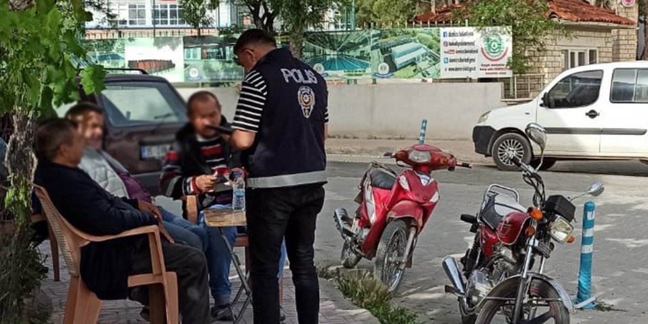 Manisa’da Okul Çevreleri Ve Servis Araçları Denetlendi