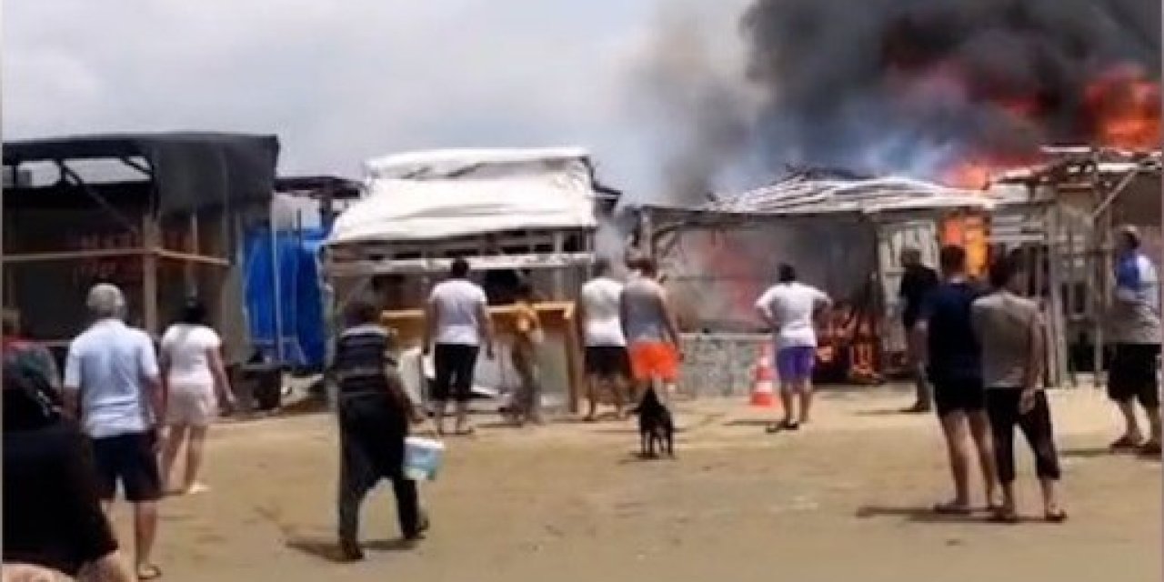 Sahilde Bulunan Baraka Alevlere Teslim Oldu