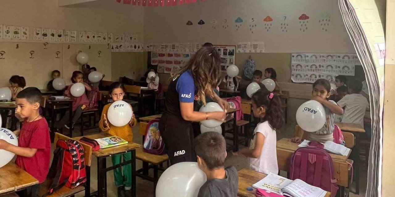 Gabar Dağı Eteklerinde Öğrencilere Afet Farkındalık Eğitimi Verildi