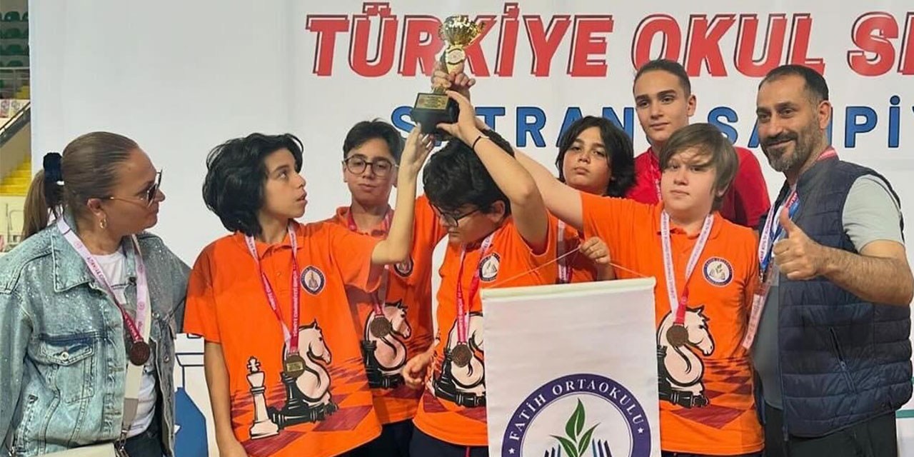 Rize Satrançta Türkiye Üçüncüsü Oldu!