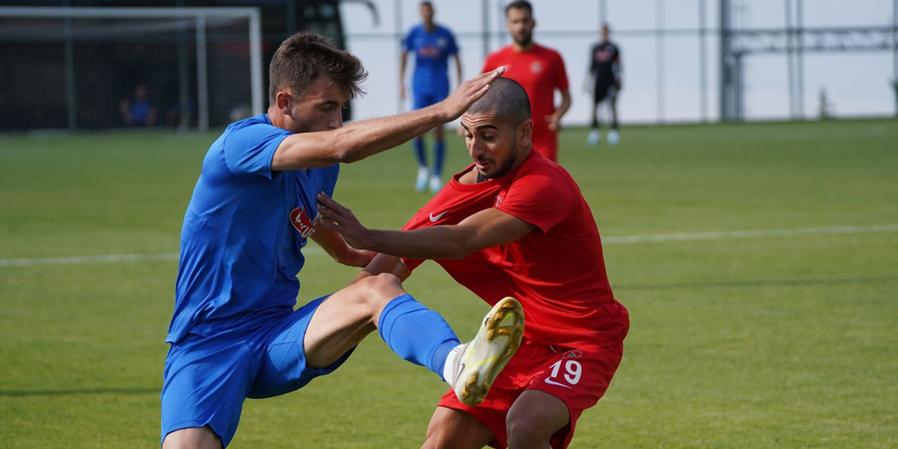 Çaykur Rizespor Kampın Son Maçında Ümraniyespor ile Yenişemedi