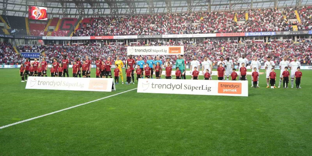 Trendyol Süper Lig: Gaziantep Fk: 0 - Fatih Karagümrük: 0 (Maç Devam Ediyor)