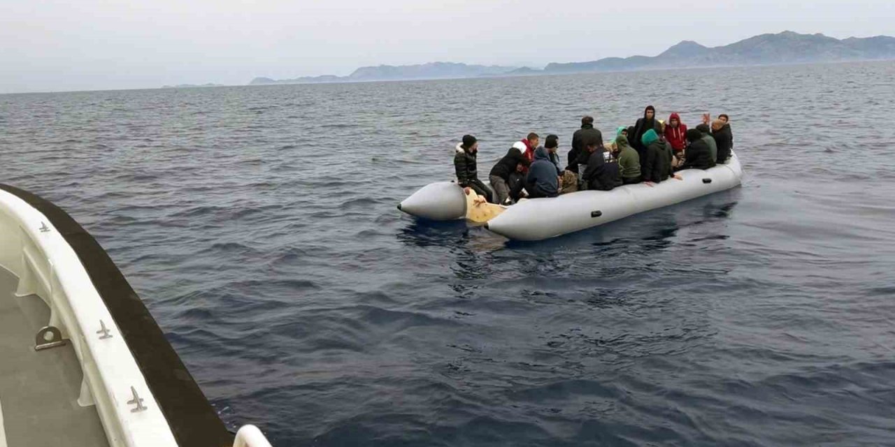 Yunanistan’ın Geri İttiği Düzensiz Göçmenler Kurtarıldı