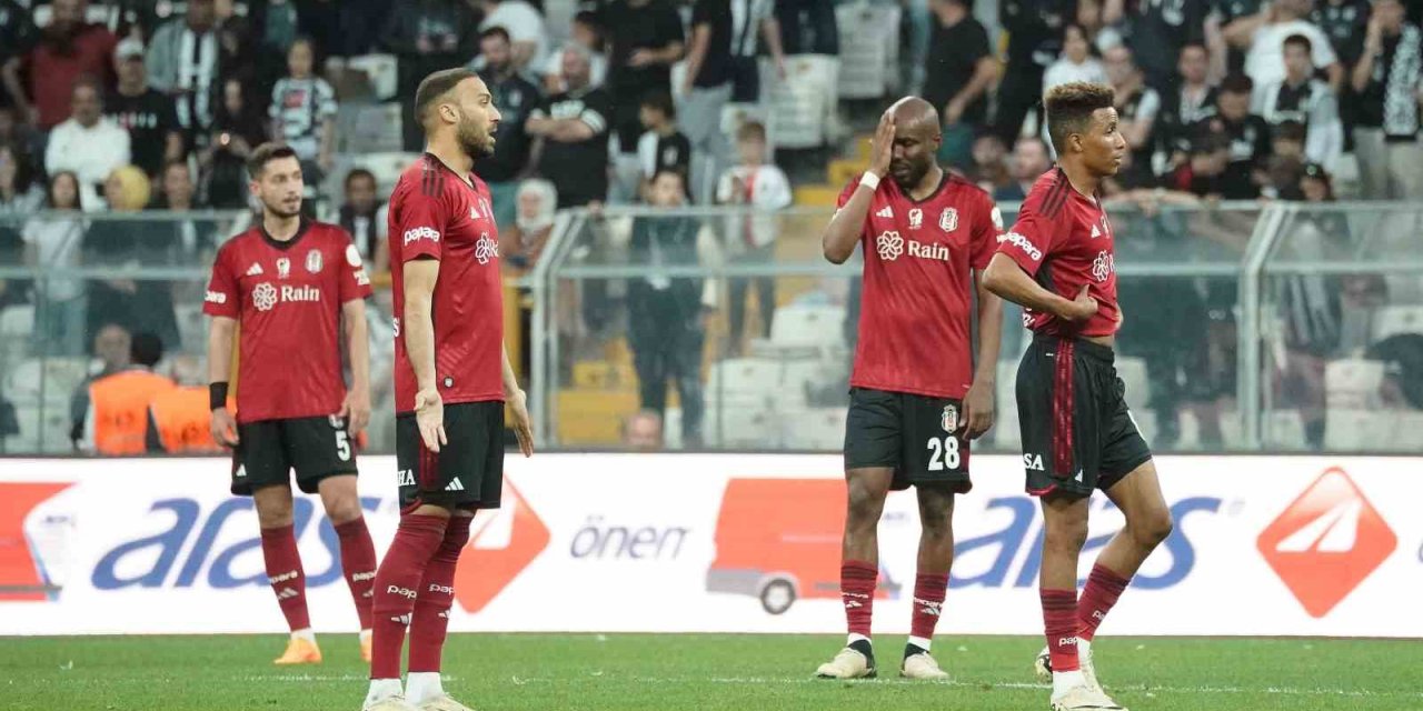 Beşiktaş, Sezonun Son İç Saha Maçını Beraberlikle Tamamladı