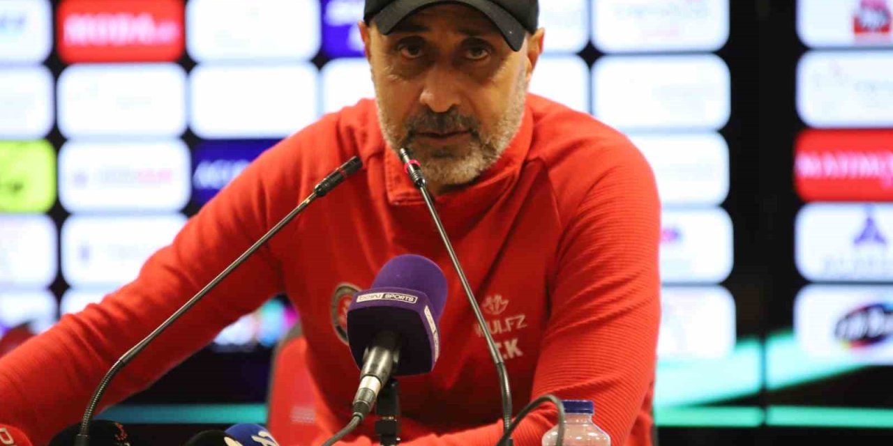 Tolunay Kafkas: "Söyleyecek Çok Şey Var Da Hayırlı Olsun, Herkes Mutlu Olsun"