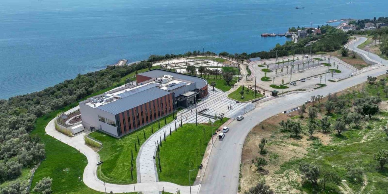 Manzaralı Kütüphane Gençlere Armağan Edildi