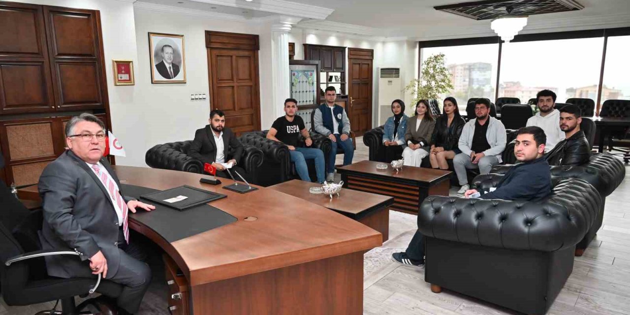 Rektör Özölçer, Ombudsman Topluluğu Üyelerini Kabul Etti