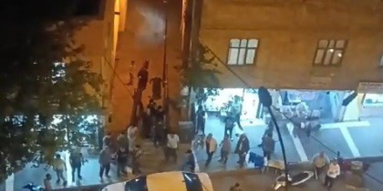 Kavgaya Ezanla Müdahale Etmeye Çalıştı