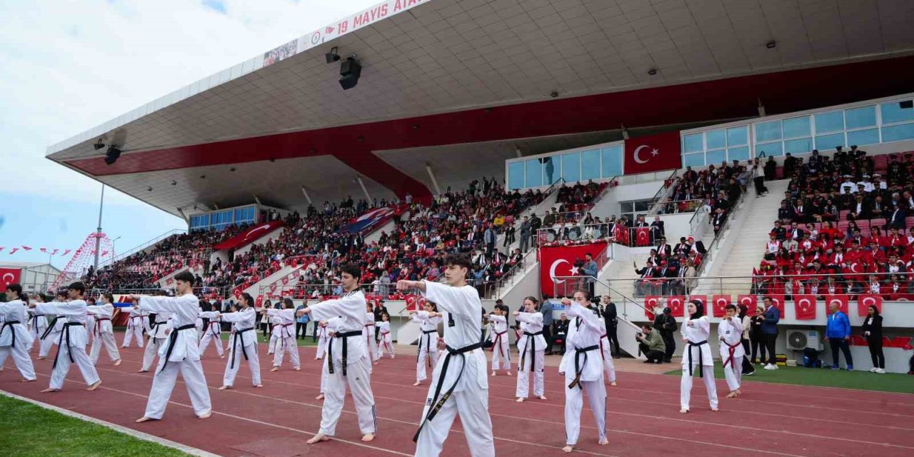 Samsun’da Coşkulu 19 Mayıs Kutlaması