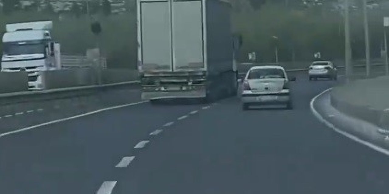 Yokuşu İnen Kamyona Hiçbir Araç Yetişemedi