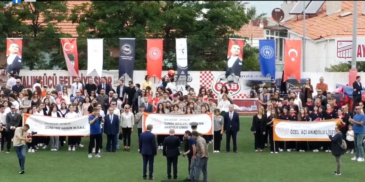 Ayvalık’ta Sönmeyen 19 Mayıs Coşkusu