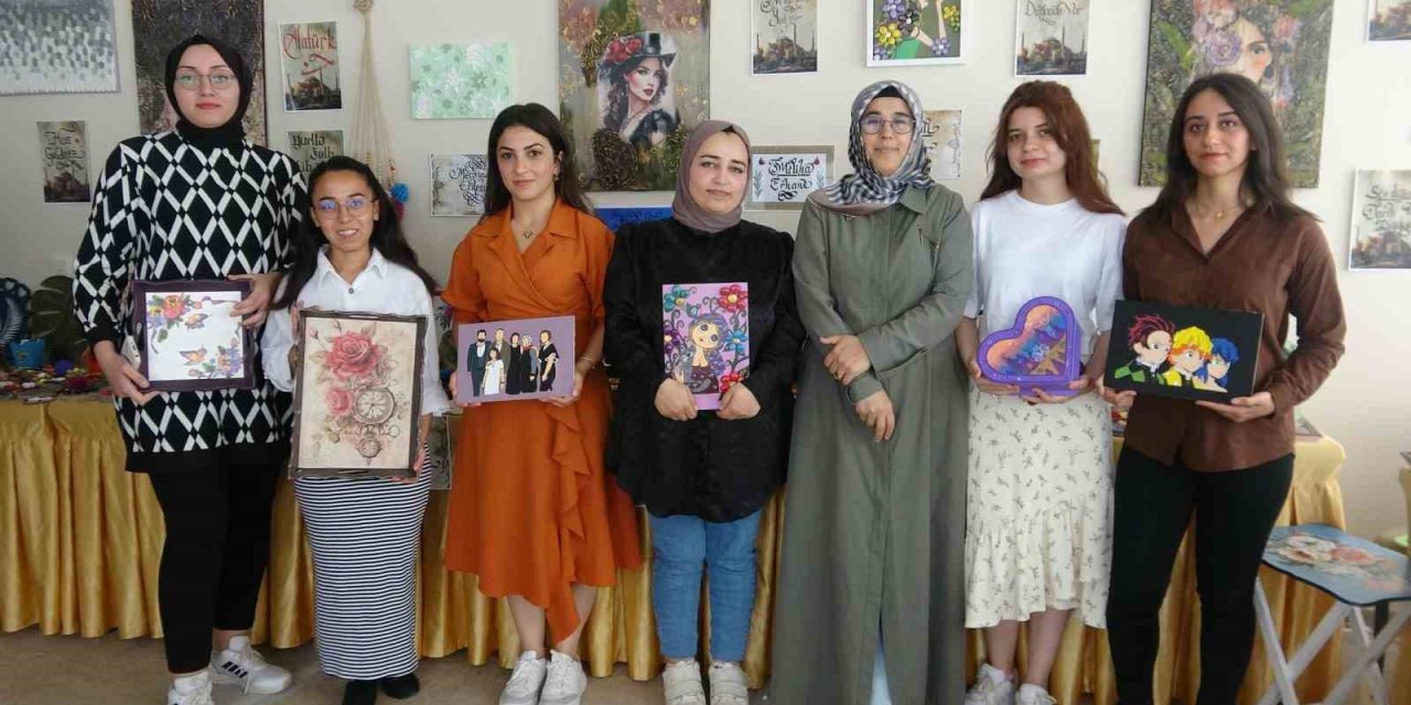 Üniversiteli Gençler, Geri Dönüşümle Bin Eser Üretti