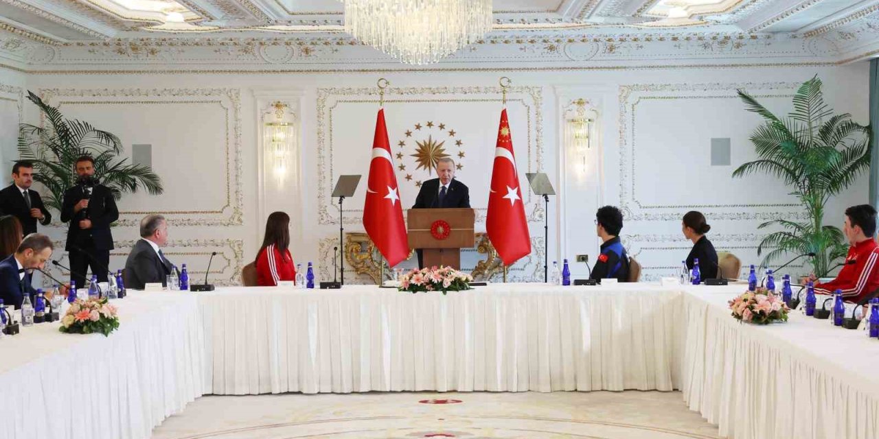 Cumhurbaşkanı Erdoğan: “19 Mayıs Teslimiyete Karşı Milletimizin Hür Ve Bağımsız Yaşama Kararlılığının Sembolüdür”