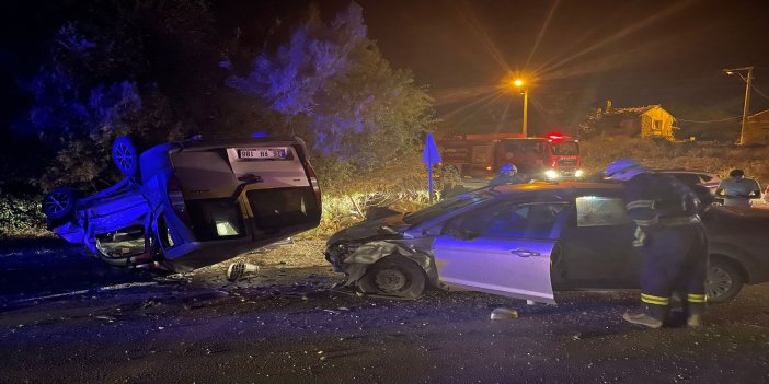 Eskişehir'de Hafif Ticari Araç İle Otomobil Çarpıştı: 1'i Ağır 6 Yaralı
