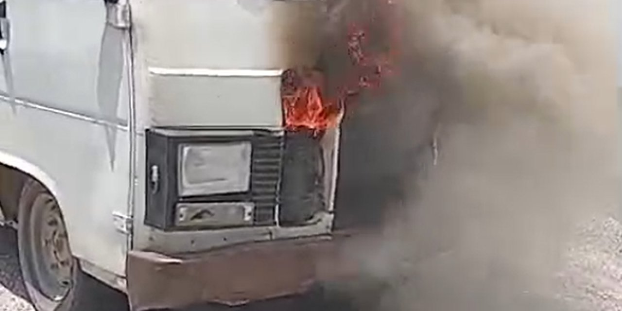 Yalova’da Seyir Halindeki Minibüs Alevlere Teslim Oldu