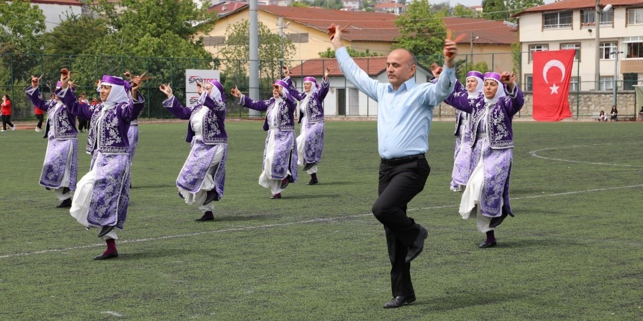 Kursiyeri Sakatlanınca Yerine Öğretmeni Girdi: "en Son 20 Yıl Önce Oynadım”