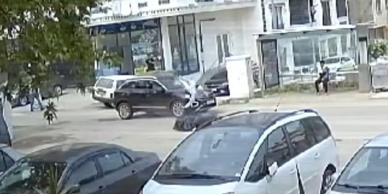 Yalova’da Caddeye Kontrolsüz Çıkan Motosiklet Ciple Çarpıştı: 1 Yaralı