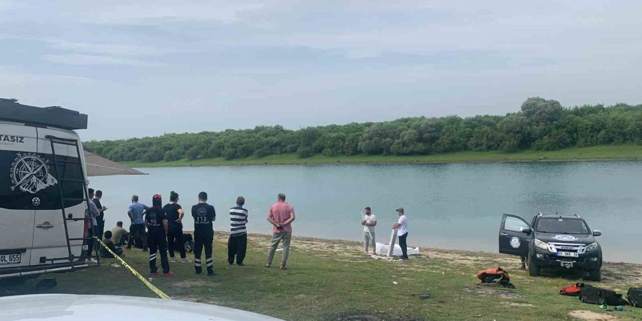 Seyhan Nehri’ne Giren Genç Kayboldu