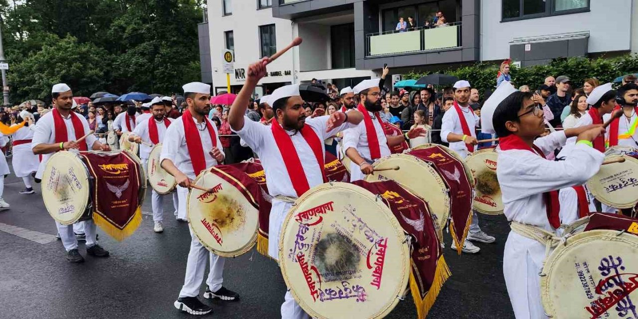 "Berlin Kültürler Karnavalı" Renkli Görüntülere Sahne Oldu