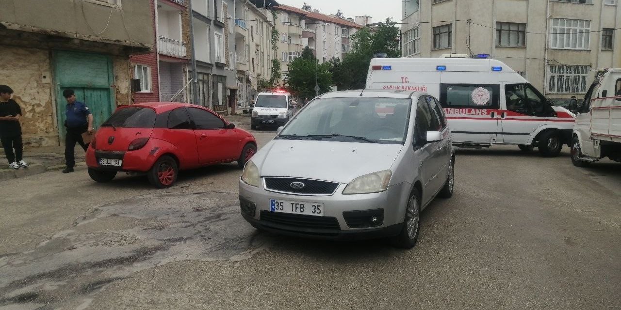 Isparta’da İki Otomobil Çarpıştı: 1 Yaralı