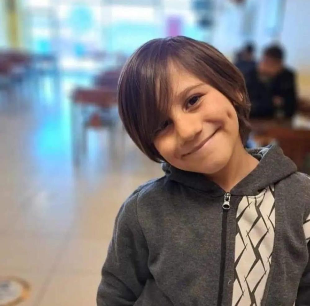 Van'da köpeğin saldırdığı 9 yaşındaki çocuk hayatını kaybetti