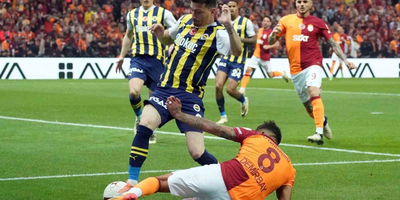 Trendyol Süper Lig: Galatasaray: 0 - Fenerbahçe: 1 (Maç Sonucu)