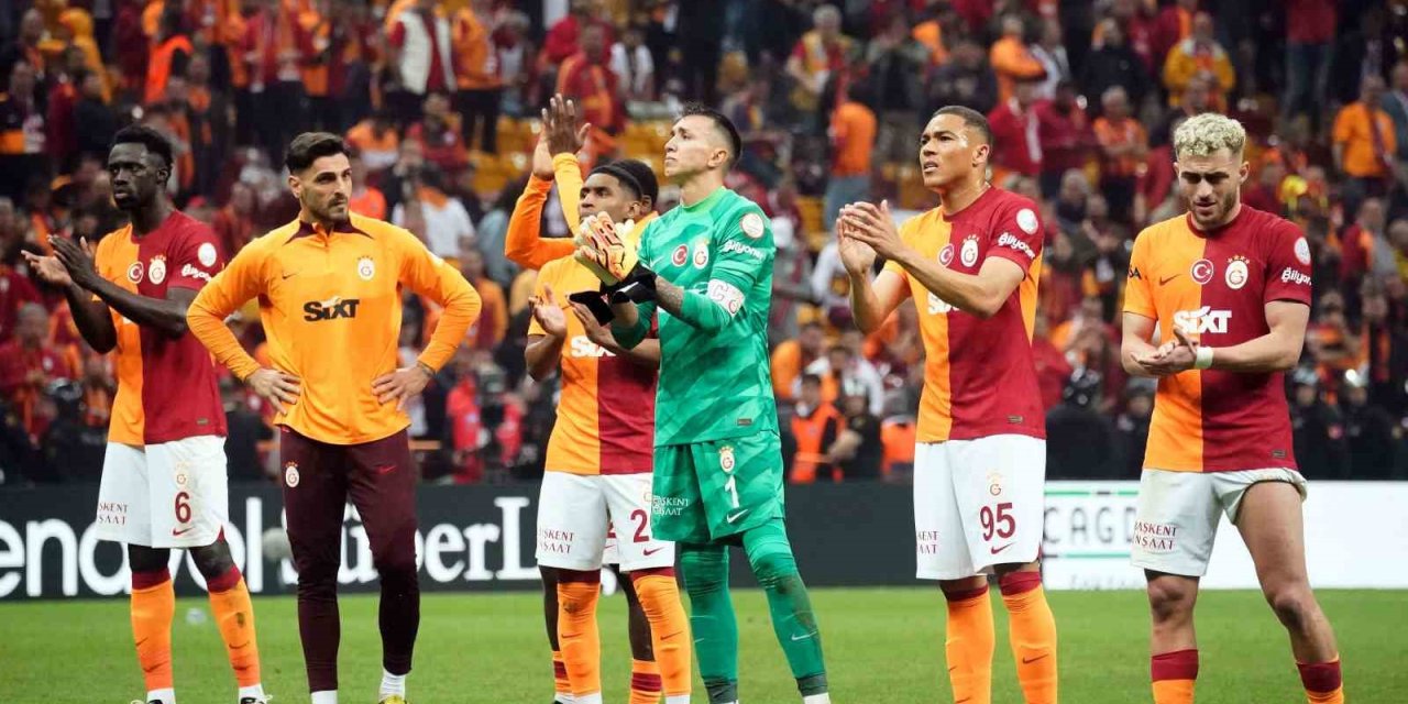 Galatasaray Ligde 24 Maç Sonra Yenildi