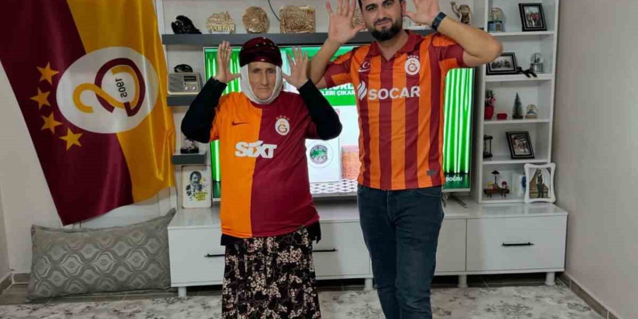 Galatasaray Tutkunu Kadriye Nine Ve Ailesi Sosyal Medyada Büyük İlgi Görüyor