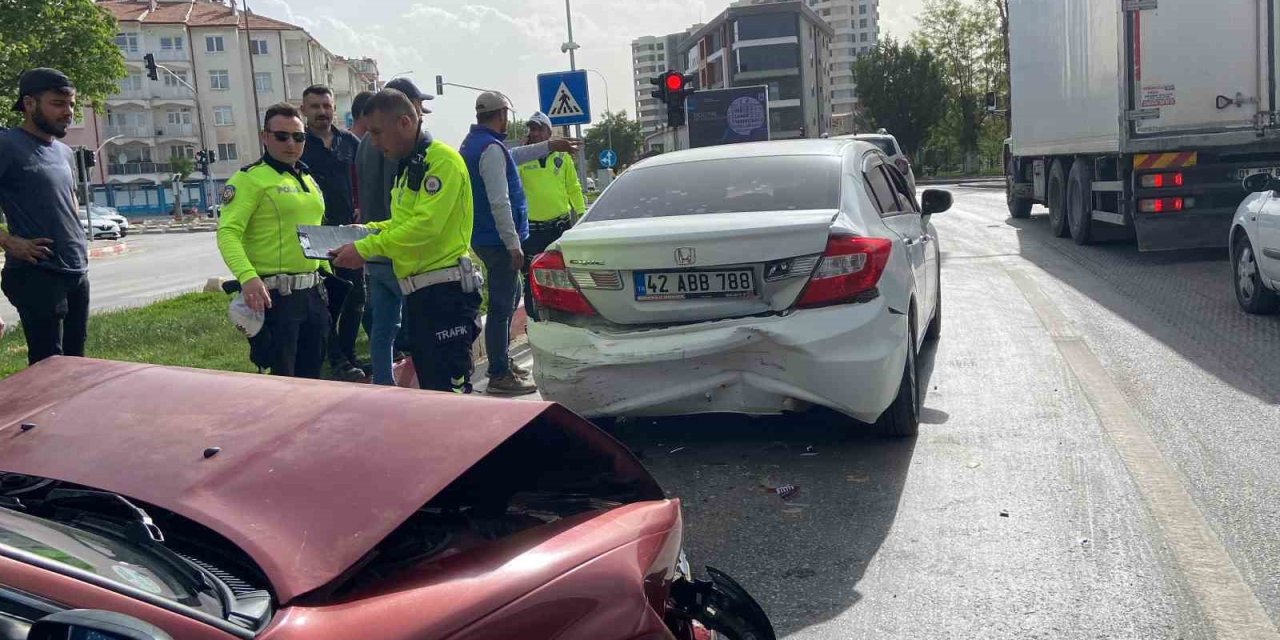 Karaman’da Trafik Kazası: 3 Yaralı