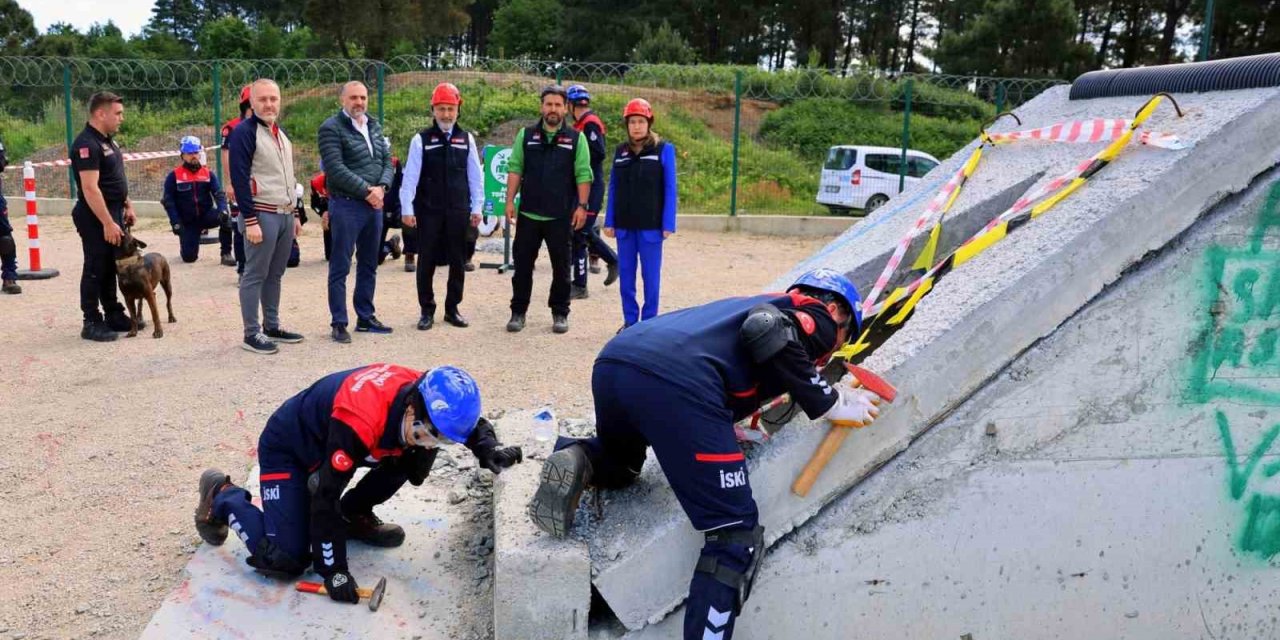 Eyüpsultan Belediyesi’nden Arama Kurtarma Eğitimi
