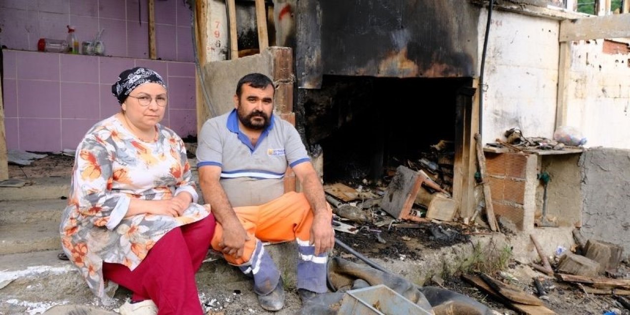 7 Yıl Önce Elleriyle Yaptıkları Ev Kül Oldu