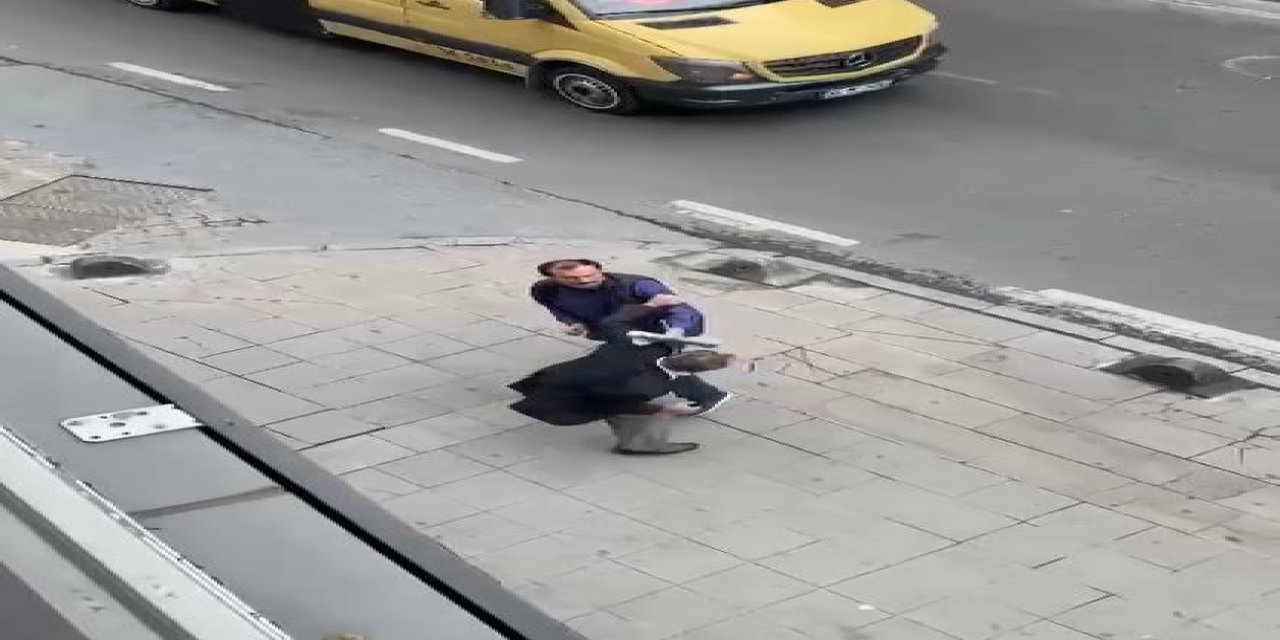 Küçükçekmece’de Sokak Ortasında Kavga