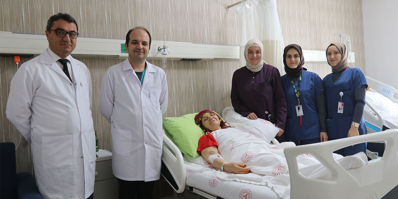 Rize'de 72 yaşındaki kadının ilkel teleferikte kopan parmakları dikildi