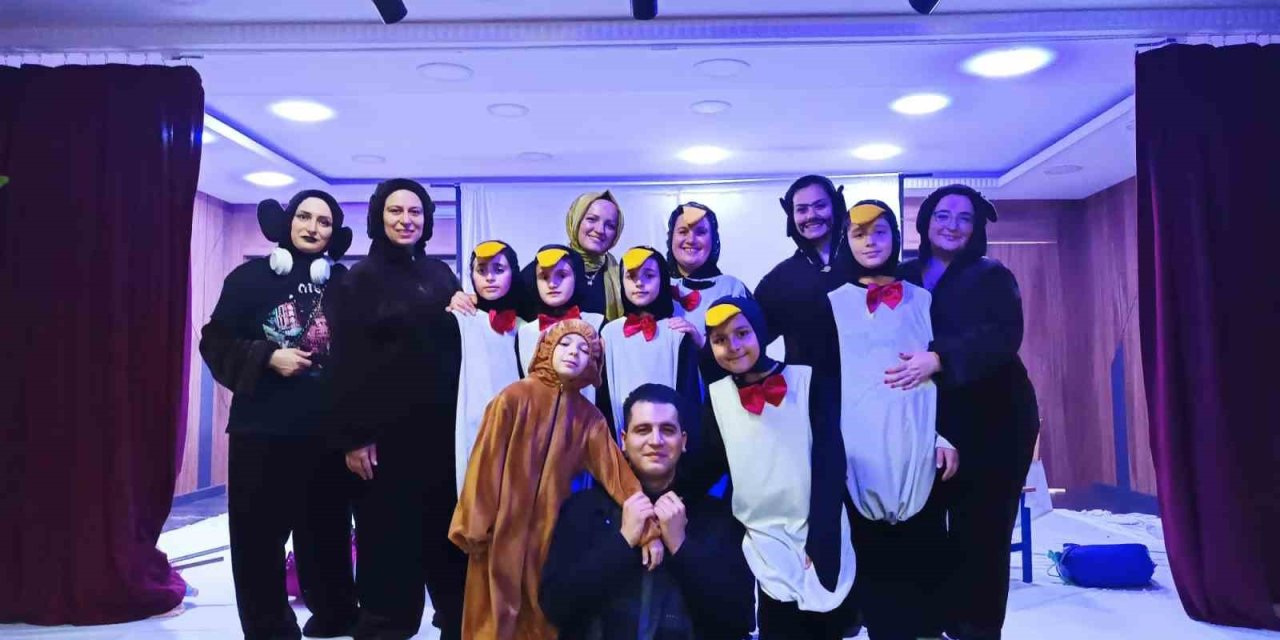 Anne Ve Çocuklardan Zorbalığa Karşı Tiyatro