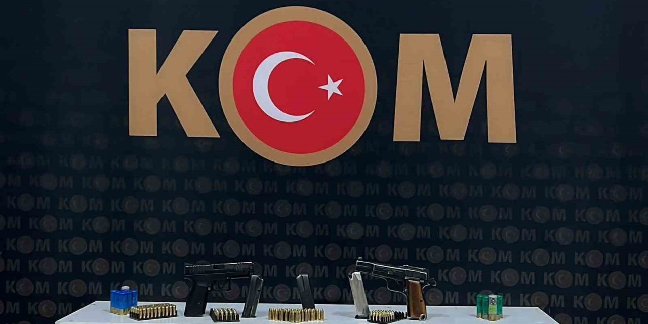 Kars’ta Polis Çok Sayıda Silah Ele Geçirdi