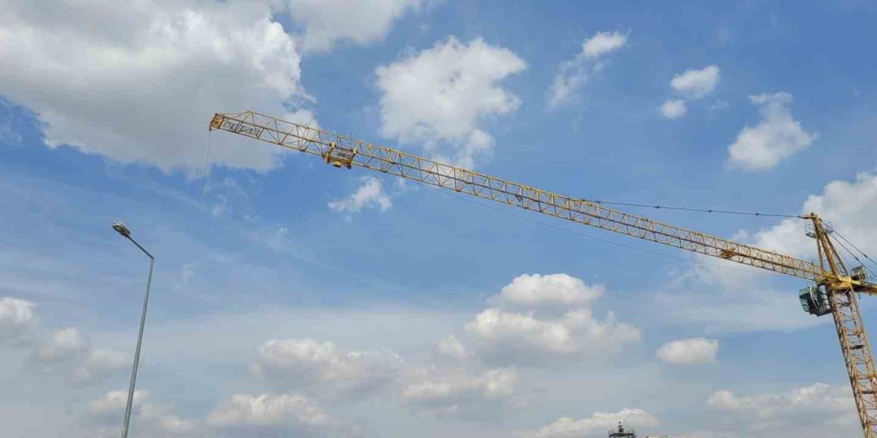 Ankara’da Üzerine Tahta Parçası Düşen İnşaat İşçisi Baba Ve Oğlu Hayatını Kaybetti