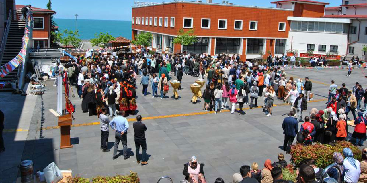 RTEÜ'de Uluslararası Kültürler Buluşması Etkinliği Gerçekleştirildi