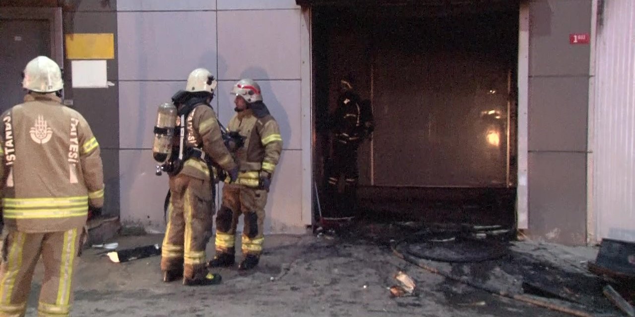 Sultanbeyli’de Soğuk Hava Deposunda Yangın